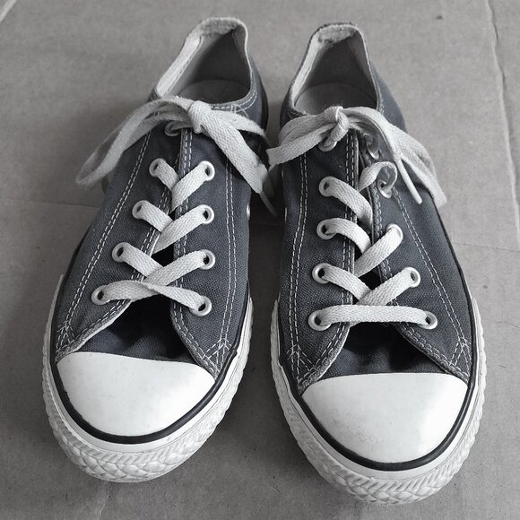 Converse All Star Women’s Sneakers Chuck Taylor Gray White Shoes Size 3 - Picture 1 of 8